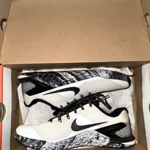 NIKE METCON 4 Training Sneakers 👟